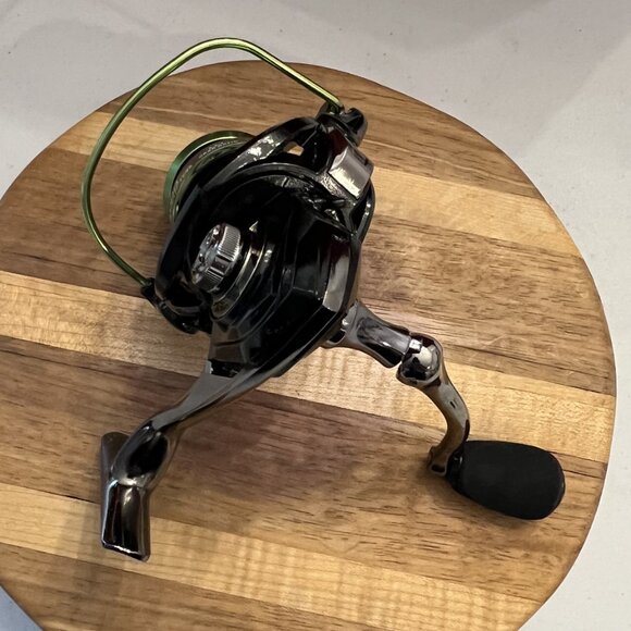 Brand New Deukio Premium Brand Fishing Reel Model DK4000! - Picture 3 of 16